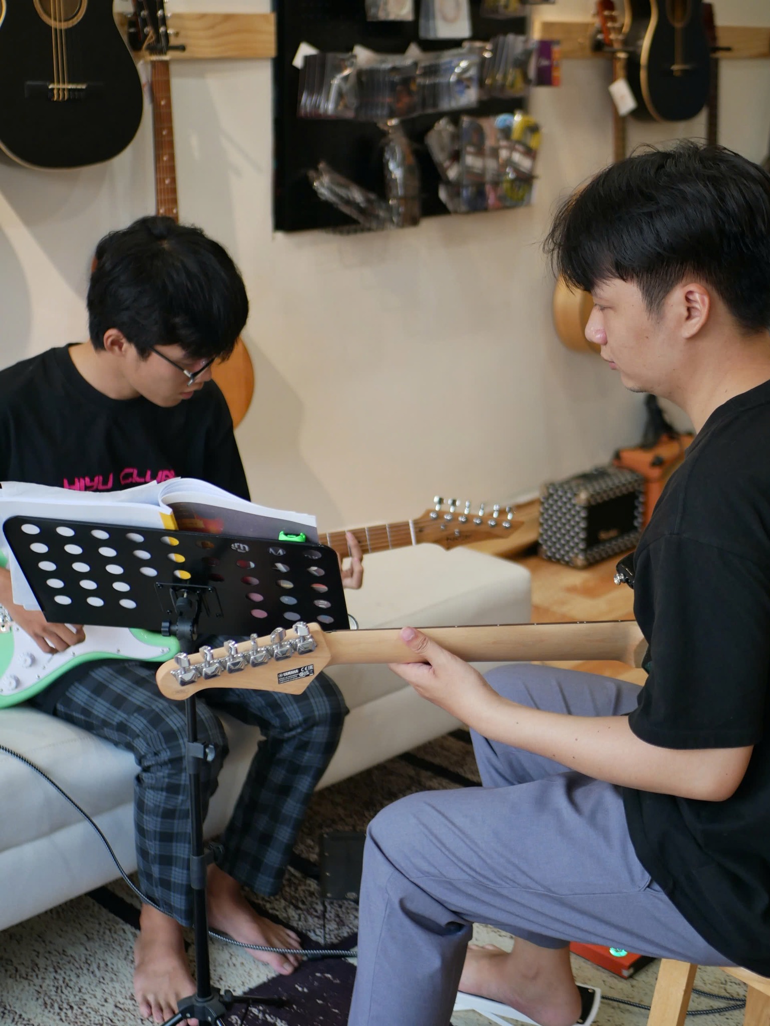 Khóa học Electric Guitar /2 Học Viên